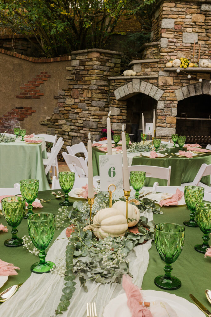 green fall wedding table decor
