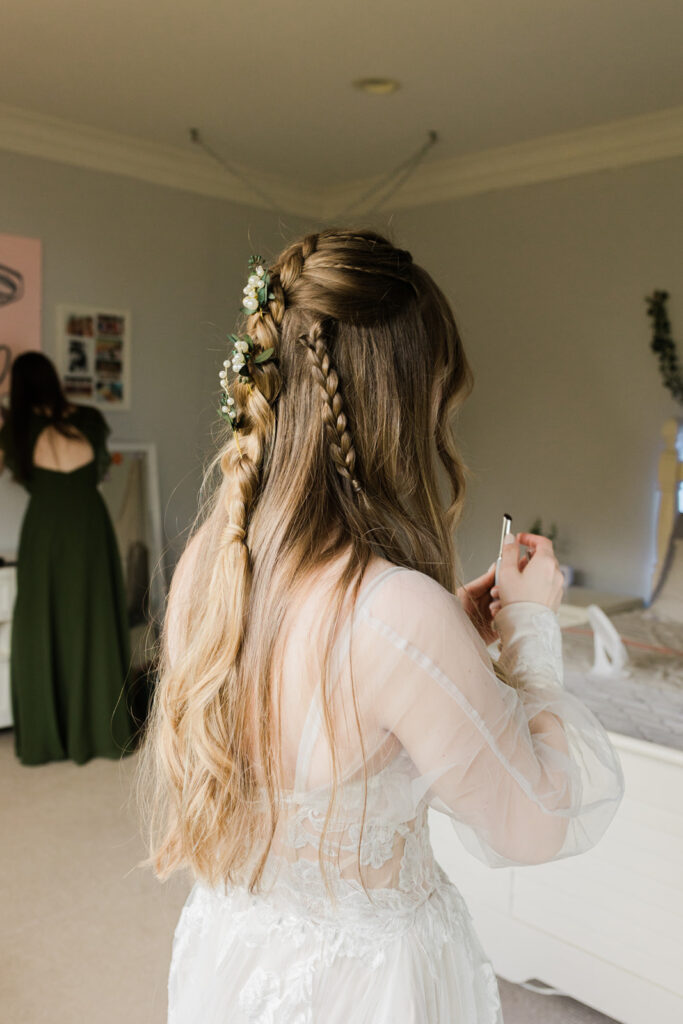 fall bride half up half down hairstyle inspo