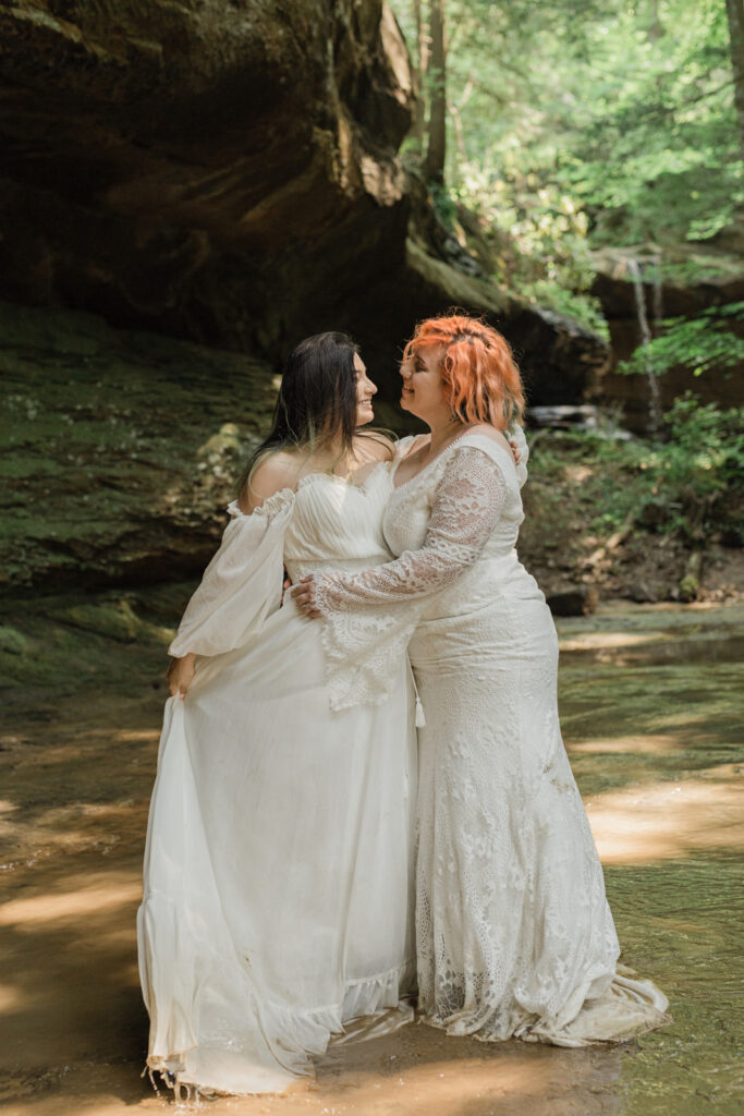 Brides portraits at the waterfall